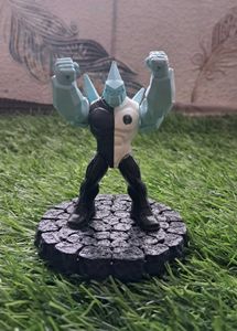 Ben 10 : Diamondhead Action Figure with Stand