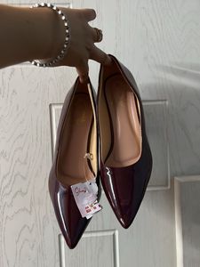 ✨👠Branded Maroon heels on sale