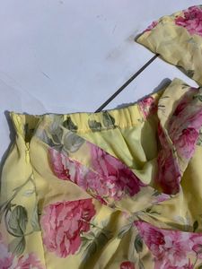 Chic Yellow Floral Puff Sleeve Wrap Top