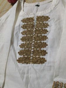 White Kurta with Gold Embellishmentss size xl