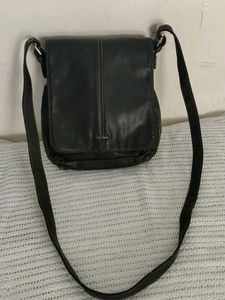Classic Brown Leather Messenger Bag