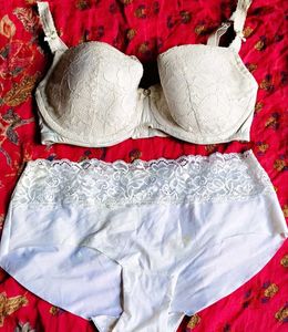 White Lace Padded bra with brief
