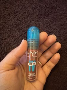 NYX Lip IV Hydrating Gloss Serum