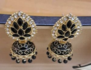 Elegant Black Jhumka Earrings