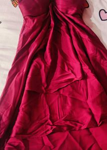 Elegant Wine Red Tiered Strapless Dress