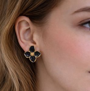 Elegant Black Flower Stud Earrings