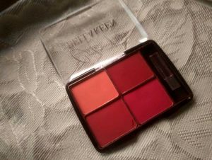 set of 4 blush tray