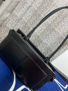 Chic Black Faux Leather Shoulder Bag