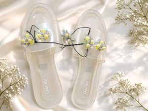 New lunablu slide sandals