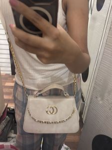 Chic White Handbag with Gold Chain Detail