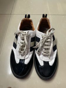 Stylish Men's Casual Sneakers