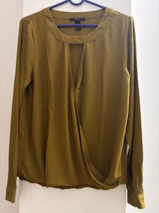 Forever 21 Front Slit Top - Size M