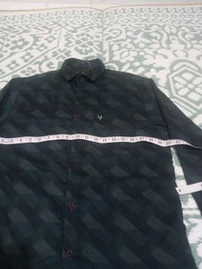 Men's Black and green Printed Casual Shirt