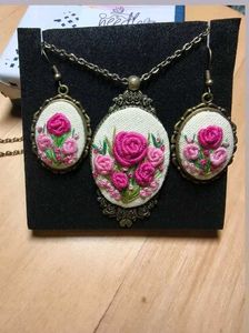 Hand Embroidered Pandant Set