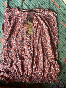New Unused Amazing Top