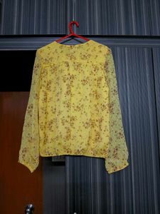 Chic Yellow Floral Print Blouse