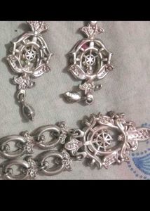 Stunning Pink Stone Jewellery Set