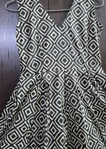 Stylish black &amp; white short cotton dress