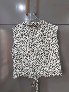 Floral Tie-Front Sleeveless Blouse