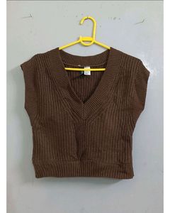 Cropped V-Neck Knit Vest