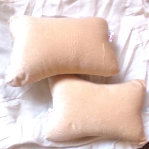 New 2 Pillows For Car Seat