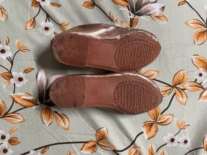 Embellished Girls Jutti