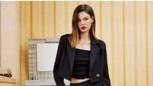 Chic Cropped Black Blazer ( urbanic )