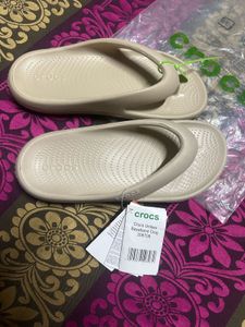 Crocs Mellow Flip Flops