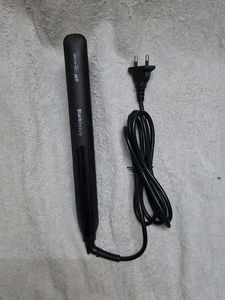 Black Beauty Hair Straightener Ikonic