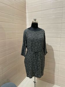 ZARA Elegant Black Patterned Tunic Top