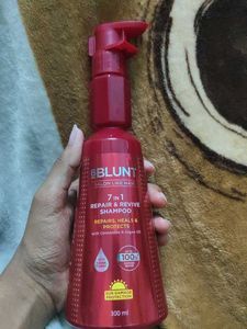 BBLUNT 7-in-1 Repair & Revive Shampoo
