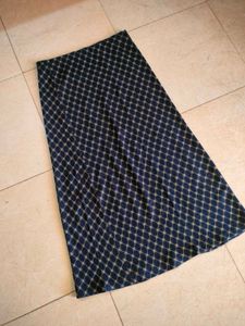Elegant Checkered Midi Skirt 💡💰🩰💎