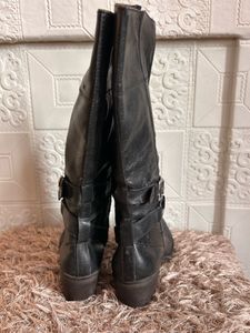 Imported Classic Black Leather Buckle Boots