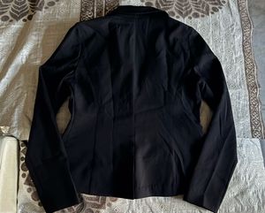 GUESS Luxe Black Tailored Blazer🖤