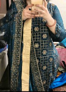 Elegant Teal Embellished Kurta Set