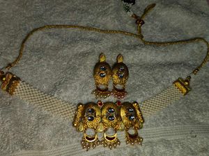 Exquisite Pearl &amp; Kundan Necklace Set
