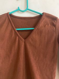 Brown Ribbed V-Neck Long Sleeve Top