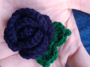Handmade 10 pink Rose's and 15 navy blue colour Ro