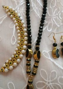 Elegant Black Beads &amp; Gold Jewelry Set combo