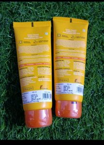 2 Aqualogica Papaya &amp; Vitamin C Face Wash