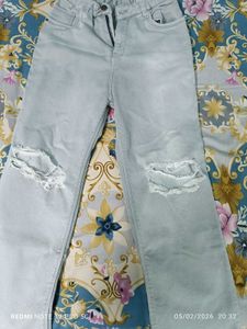 Trendy Jeans &amp; Crop top