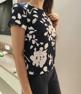 H&amp;M Floral Textured Top - S