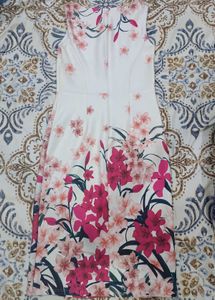 Bodycon flower print white dress