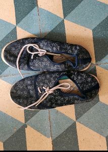 3 Shoes And 5 Slippers Total 8 Pair ❤