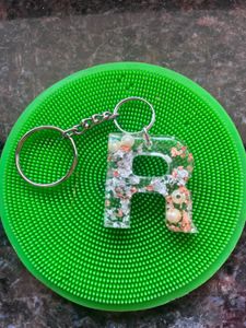 Custom raine art Letter 'R' Keychain