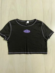H&amp;M Cute Black Crop Top