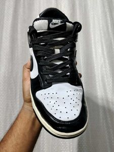 Nike Dunk Low "Panda"