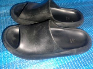 H&amp;M Black Slides