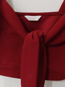 Stylish Red Knot Front Crop Top