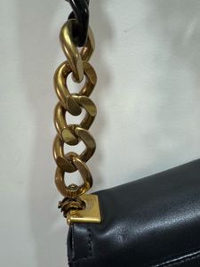 Chic Black Shoulder Bag with Chain Strap